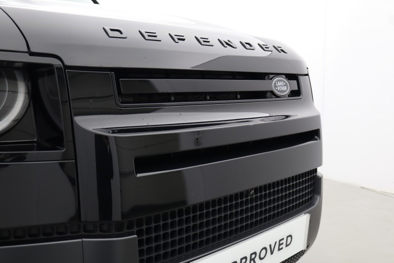2025 (75) LAND ROVER DEFENDER 3.0 D250 X-Dynamic HSE 90 3dr Auto 5388240