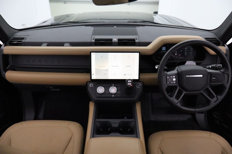 2025 (75) LAND ROVER DEFENDER 3.0 D250 X-Dynamic HSE 90 3dr Auto 5388268