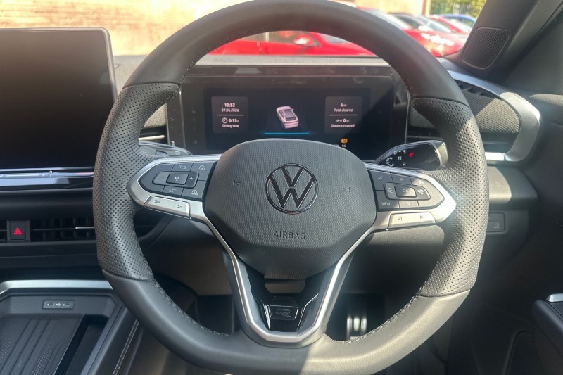  VOLKSWAGEN T-ROC 1.5 eTSI 150 R-Line 5dr DSG 5443805