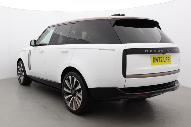 2023 (72) LAND ROVER RANGE ROVER 4.4 P530 V8 SV 4dr Auto 1