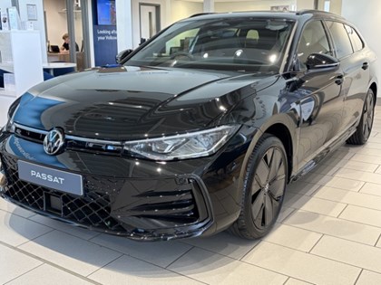 VOLKSWAGEN PASSAT 2.0 TSI R-Line 5dr DSG