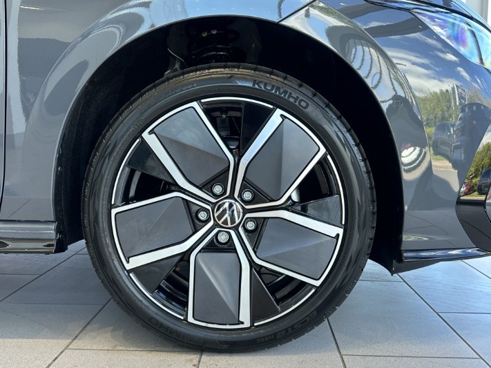  VOLKSWAGEN GOLF 1.5 TSI 150 Black Edition 5dr 5388345