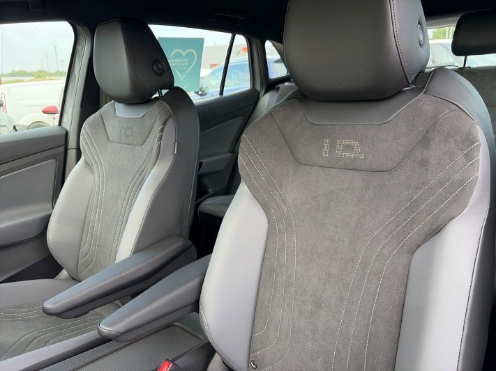  VOLKSWAGEN ID.4 125kW Essential Pure 52kWh 5dr Auto 5620065