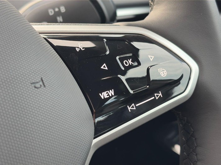  VOLKSWAGEN ID.4 125kW Essential Pure 52kWh 5dr Auto 5620053