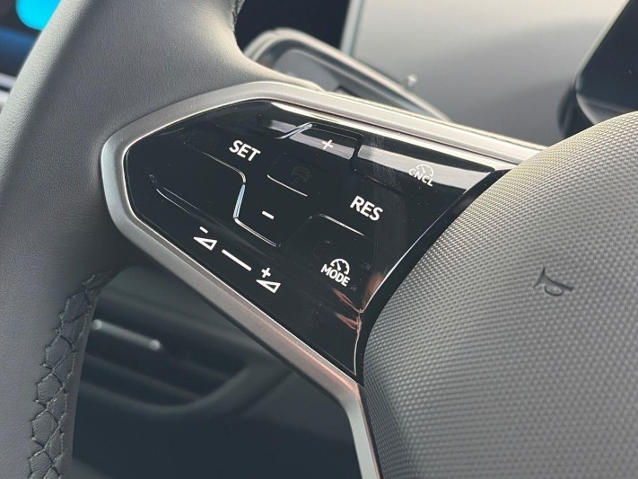  VOLKSWAGEN ID.4 125kW Essential Pure 52kWh 5dr Auto 5620052