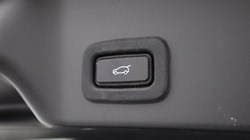 2020 (69) LAND ROVER RANGE ROVER EVOQUE 2.0 P200 R-Dynamic SE 5dr Auto 5451037
