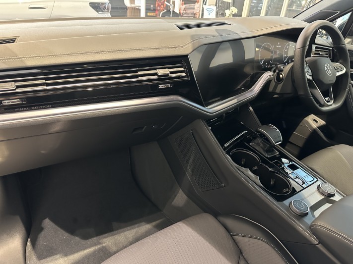  VOLKSWAGEN TOUAREG 3.0 V6 TDI 4Motion 286 Final Edition 5dr Tip Auto 5407740