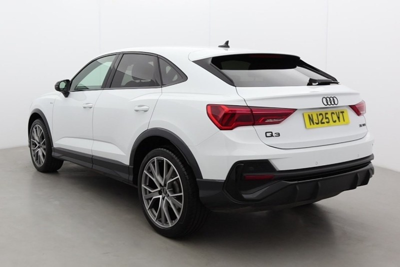 2025 (25) AUDI Q3 35 TFSI Black Edition 5dr S Tronic [20" Alloy]