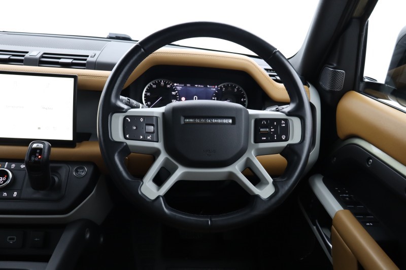 2023 (23) LAND ROVER DEFENDER 3.0 D300 X-Dynamic HSE 110 5dr Auto 5431195