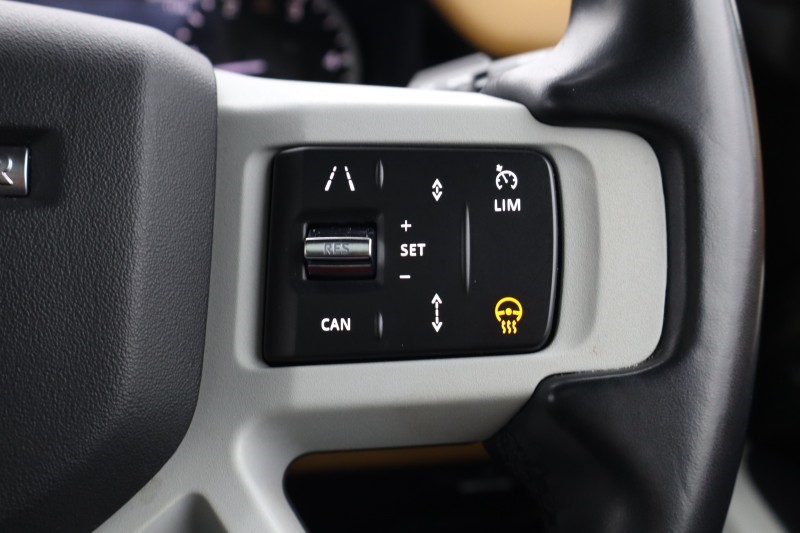 2023 (23) LAND ROVER DEFENDER 3.0 D300 X-Dynamic HSE 110 5dr Auto 5431199