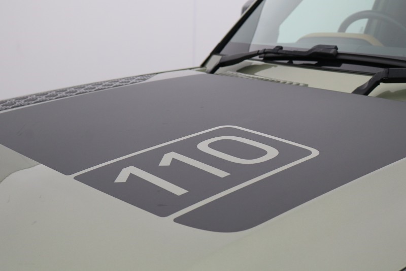 2023 (23) LAND ROVER DEFENDER 3.0 D300 X-Dynamic HSE 110 5dr Auto 5431164