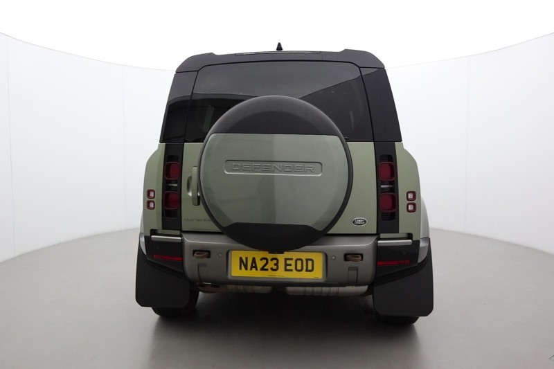 2023 (23) LAND ROVER DEFENDER 3.0 D300 X-Dynamic HSE 110 5dr Auto 5431151