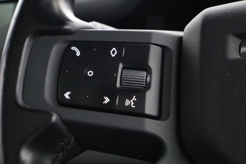 2023 (72) LAND ROVER DEFENDER 3.0 D250 X-Dynamic HSE 110 5dr Auto 5423656