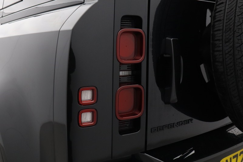 2023 (72) LAND ROVER DEFENDER 3.0 D250 X-Dynamic HSE 110 5dr Auto 5423678