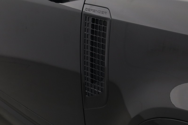 2023 (72) LAND ROVER DEFENDER 3.0 D250 X-Dynamic HSE 110 5dr Auto 5423637