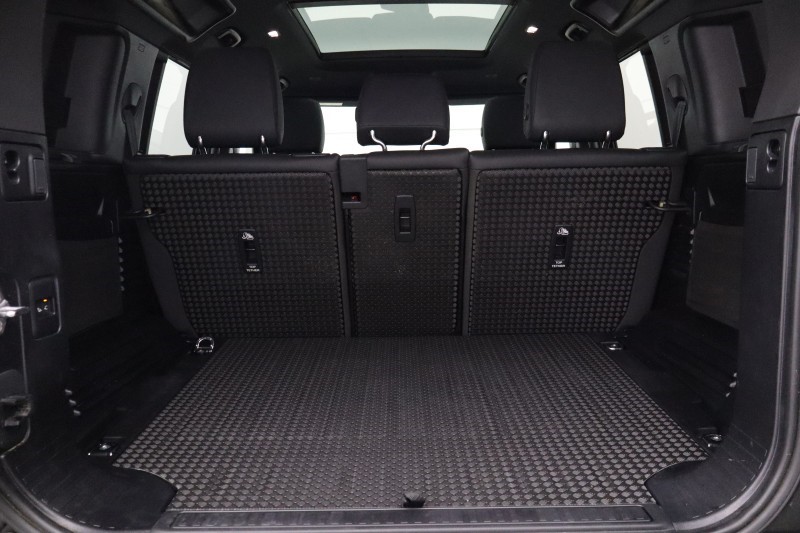 2024 (74) LAND ROVER DEFENDER 3.0 D250 X-Dynamic SE 110 5dr Auto 5409357