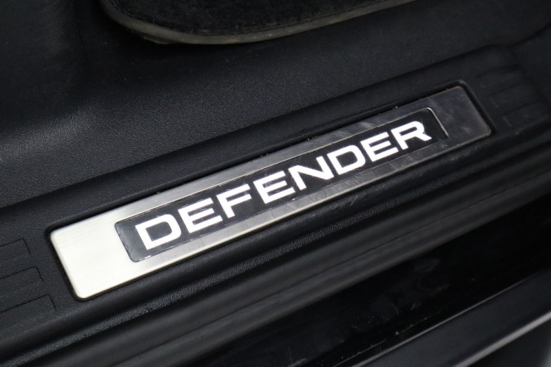 2024 (74) LAND ROVER DEFENDER 3.0 D250 X-Dynamic SE 110 5dr Auto 5409327