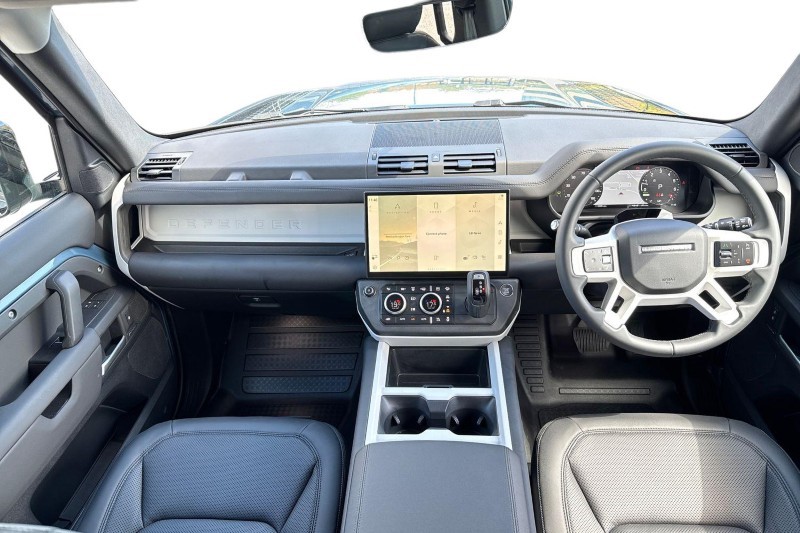 2025 (75) LAND ROVER DEFENDER 2.0 P300e X-Dynamic SE 110 5dr Auto 5419224