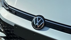 VOLKSWAGEN GOLF 1.5 eTSI 150 R-Line 5dr DSG 5438909