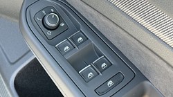 VOLKSWAGEN GOLF 1.5 eTSI 150 R-Line 5dr DSG 5438889
