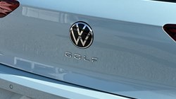 VOLKSWAGEN GOLF 1.5 eTSI 150 R-Line 5dr DSG 5438912