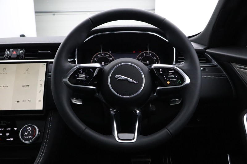 2023 (23) JAGUAR F-PACE 3.0 P400 Sport 5dr Auto AWD 5423094