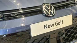 VOLKSWAGEN GOLF 1.5 eTSI 150 Black Edition 5dr DSG 5483189