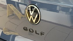 VOLKSWAGEN GOLF 1.5 eTSI 150 Black Edition 5dr DSG 5483196