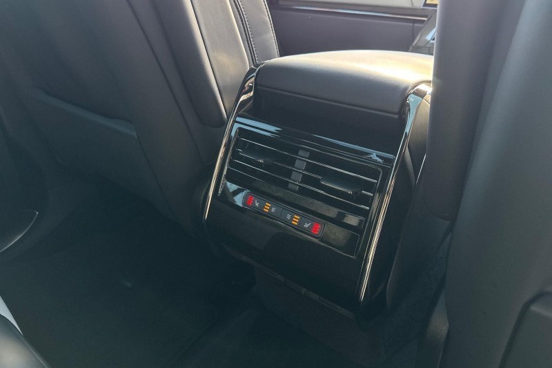 2026 (26) LAND ROVER RANGE ROVER SPORT 3.0 D250 Edition 5dr Auto 5930924