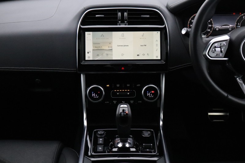 2023 (73) JAGUAR XE 2.0 D200 R-Dynamic SE Black 4dr Auto 5428060