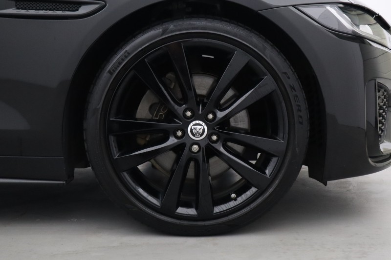 2023 (73) JAGUAR XE 2.0 D200 R-Dynamic SE Black 4dr Auto 5428091