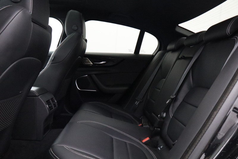 2023 (73) JAGUAR XE 2.0 D200 R-Dynamic SE Black 4dr Auto 5428056