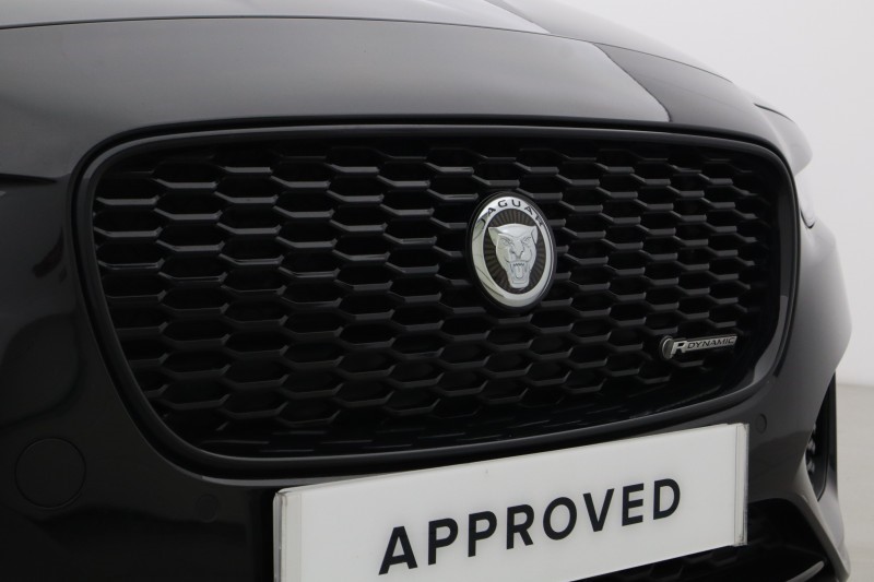 2023 (73) JAGUAR XE 2.0 D200 R-Dynamic SE Black 4dr Auto 5428052