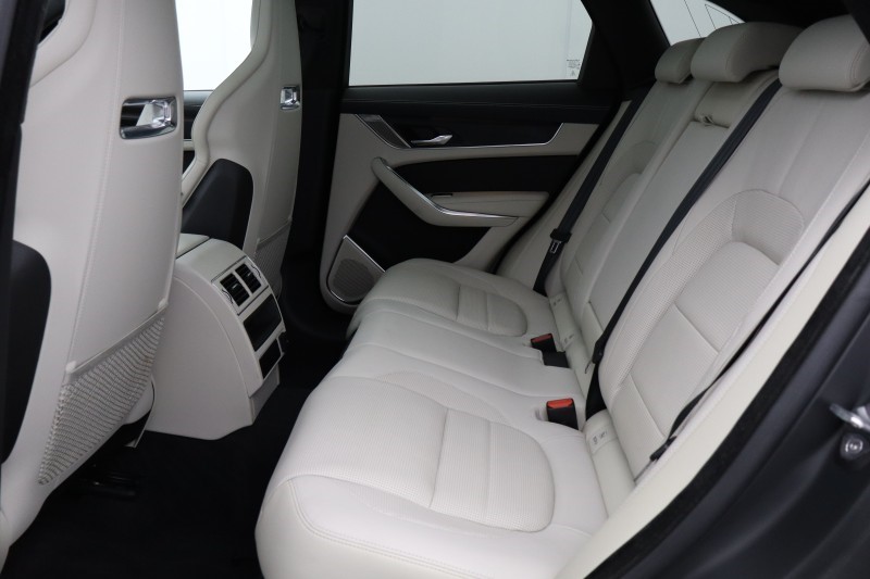 2023 (73) JAGUAR F-PACE 2.0 P250 R-Dynamic HSE Black 5dr Auto AWD 5478682