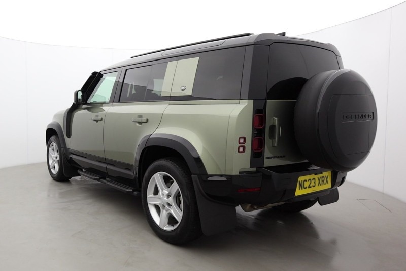 2023 (23) LAND ROVER DEFENDER 3.0 D300 HSE 110 5dr Auto