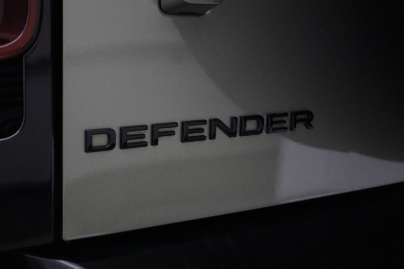 2023 (23) LAND ROVER DEFENDER 3.0 D300 HSE 110 5dr Auto 5462980