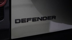 2023 (23) LAND ROVER DEFENDER 3.0 D300 HSE 110 5dr Auto 5462980