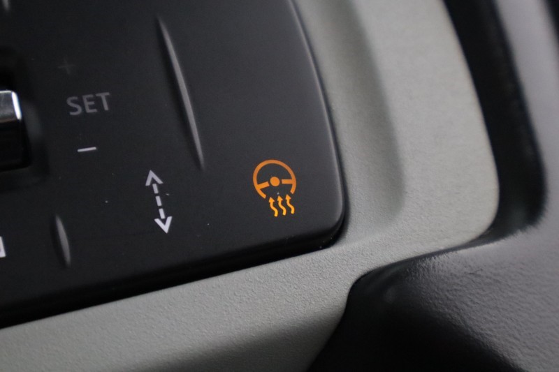 2023 (23) LAND ROVER DEFENDER 3.0 D300 HSE 110 5dr Auto 5462959