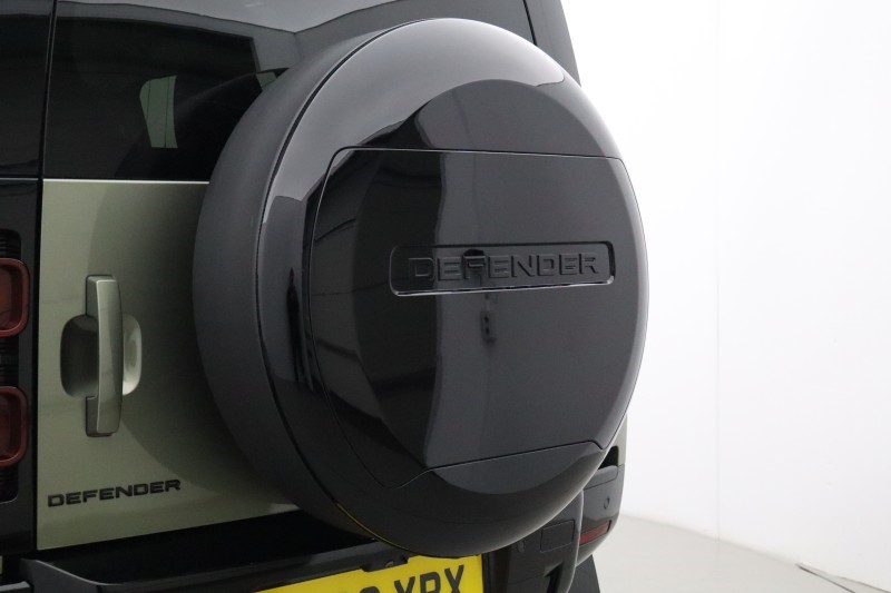 2023 (23) LAND ROVER DEFENDER 3.0 D300 HSE 110 5dr Auto 5462981