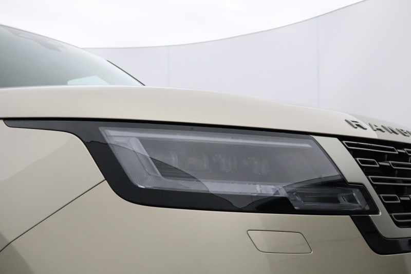 2022 (22) LAND ROVER RANGE ROVER 3.0 D300 SE 4dr Auto 5465403