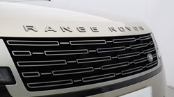 2022 (22) LAND ROVER RANGE ROVER 3.0 D300 SE 4dr Auto 5465404