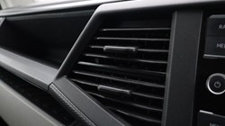2022 (22) VOLKSWAGEN COMMERCIAL TRANSPORTER 2.0 TDI 150 Highline Van DSG 5531898