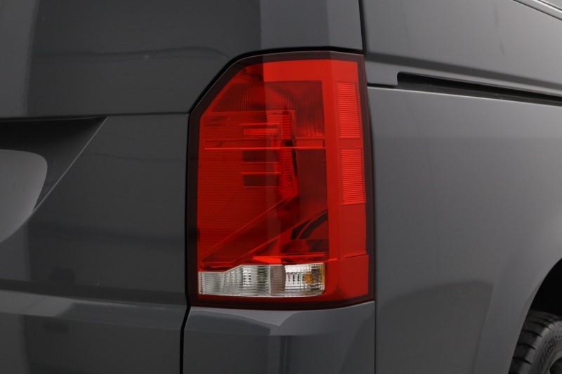 2022 (22) VOLKSWAGEN COMMERCIAL TRANSPORTER 2.0 TDI 150 Highline Van DSG 5531916