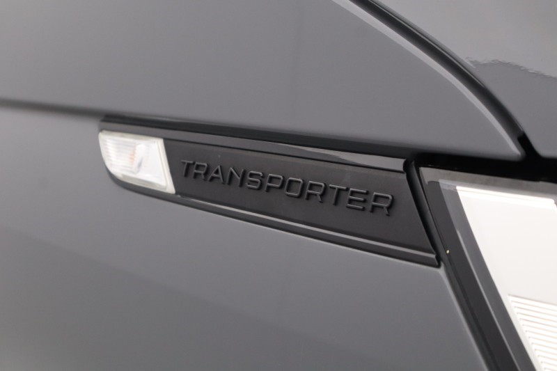 2022 (22) VOLKSWAGEN COMMERCIAL TRANSPORTER 2.0 TDI 150 Highline Van DSG 5531877
