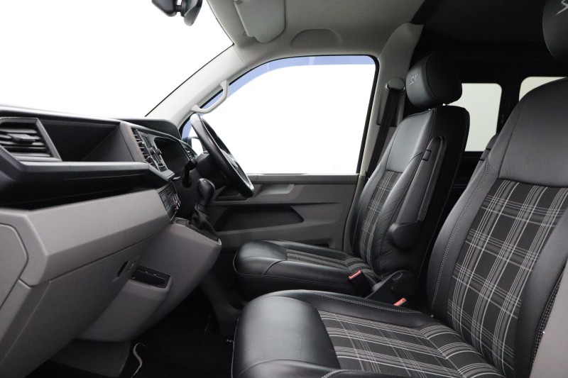 2022 (22) VOLKSWAGEN COMMERCIAL TRANSPORTER 2.0 TDI 150 Highline Van DSG 5531879