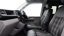 2022 (22) VOLKSWAGEN COMMERCIAL TRANSPORTER 2.0 TDI 150 Highline Van DSG 5531879