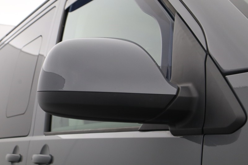2022 (22) VOLKSWAGEN COMMERCIAL TRANSPORTER 2.0 TDI 150 Highline Van DSG 5531878