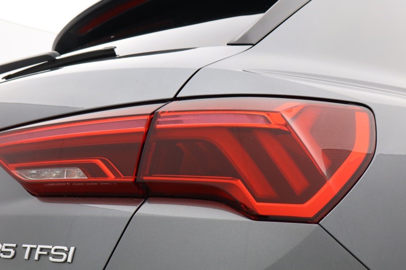 2021 (21) AUDI Q3 35 TFSI S Line 5dr S Tronic 5459279