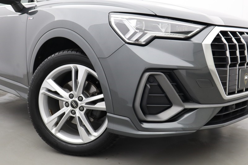 2021 (21) AUDI Q3 35 TFSI S Line 5dr S Tronic 5459296