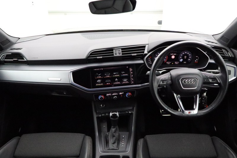 2021 (21) AUDI Q3 35 TFSI S Line 5dr S Tronic 5459303